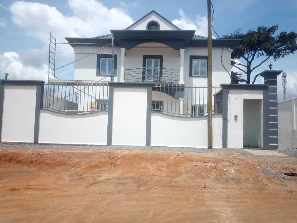 Maison (Villa) à vendre - Douala, Nyala Bassa, Non loin des logements d'afriland first BANK nouvellement construite - 1 salon(s), 4 chambre(s), 3 salle(s) de bains - 150 000 000 FCFA