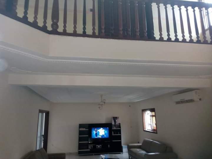 House (Villa) for sale - Douala, Kotto, Mbangue - 1 living room(s), 4 bedroom(s), 3 bathroom(s) - 100 000 000 FCFA / month