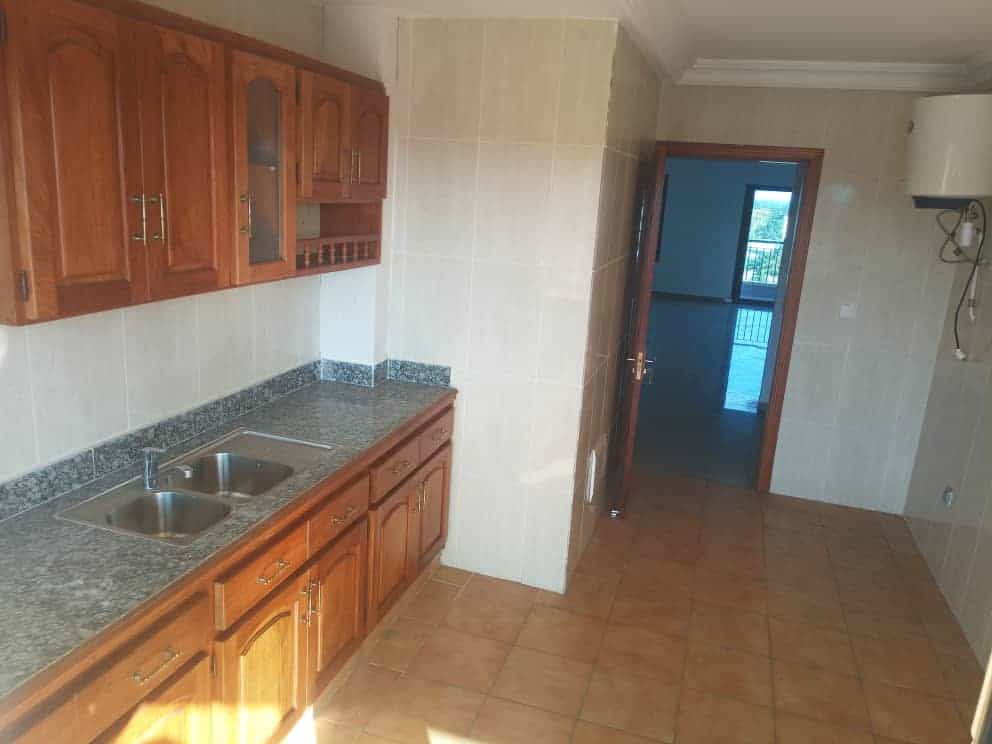 Office to rent at Douala, Bonapriso, Avenue de Gaule - 110 m2 - 900 000 FCFA