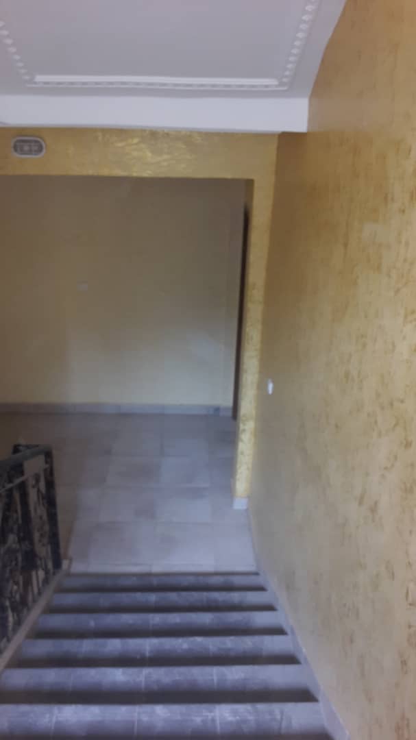 Apartment to rent - Yaoundé, Bastos, Appartements hauts standing à louer à Yaoundé bastos - 1 living room(s), 3 bedroom(s), 2 bathroom(s) - 800 000 FCFA / month