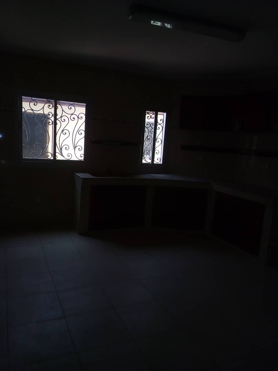 House (Villa) to rent - Yaoundé, Bastos, pas loin du golf villa avec piscine - 1 living room(s), 4 bedroom(s), 3 bathroom(s) - 2 500 000 FCFA / month