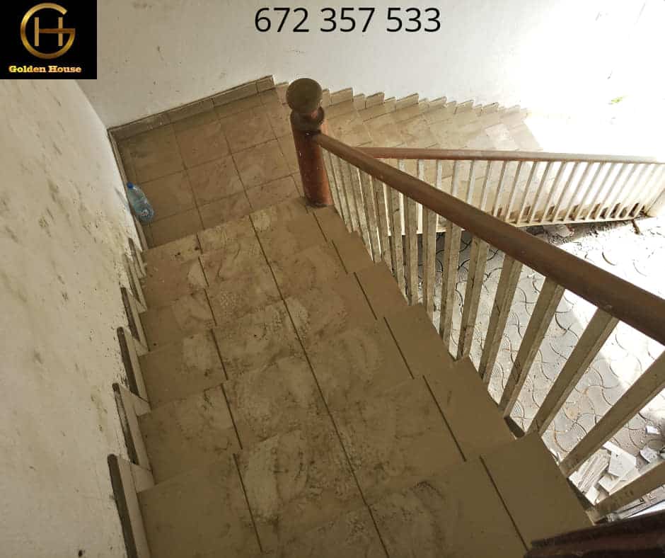 Maison (Duplex) à louer - Douala, Bonamoussadi, denver - 1 salon(s), 4 chambre(s), 4 salle(s) de bains - 450 000 FCFA / mois