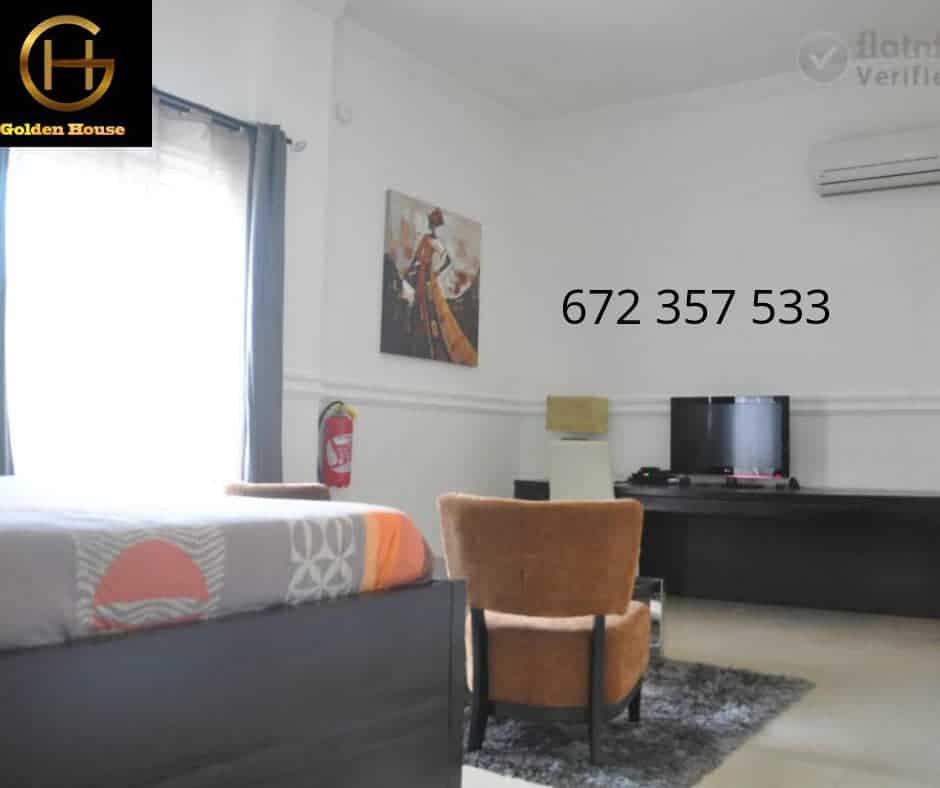 Appartement à louer - Douala, Bonanjo, bonanjo - 1 salon(s), 4 chambre(s), 5 salle(s) de bains - 3 000 000 FCFA / mois