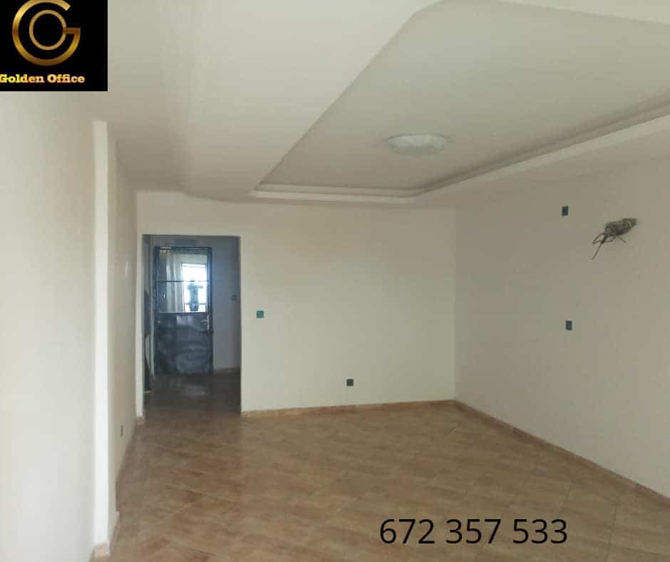 Office to rent at Douala, Bonanloka, bonanjo - 124 m2 - 1 000 000 FCFA
