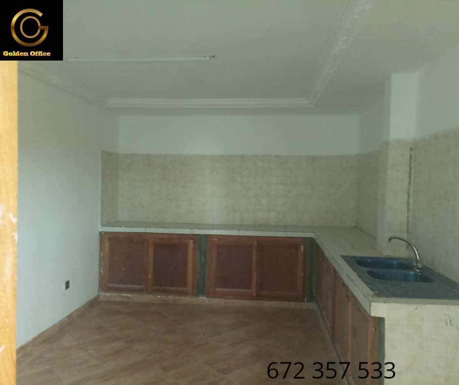 Bureau à louer à Douala, Bonanloka, bonanjo - 124 m2 - 1 000 000 FCFA
