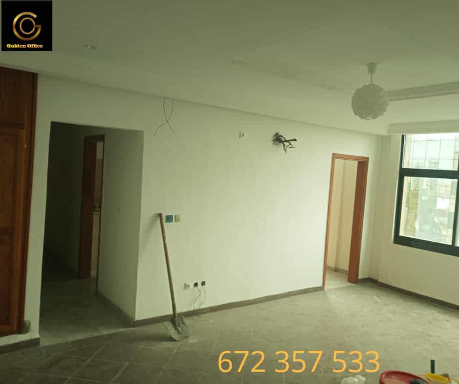Bureau à louer à Douala, Bonanloka, bonanjo - 124 m2 - 1 000 000 FCFA