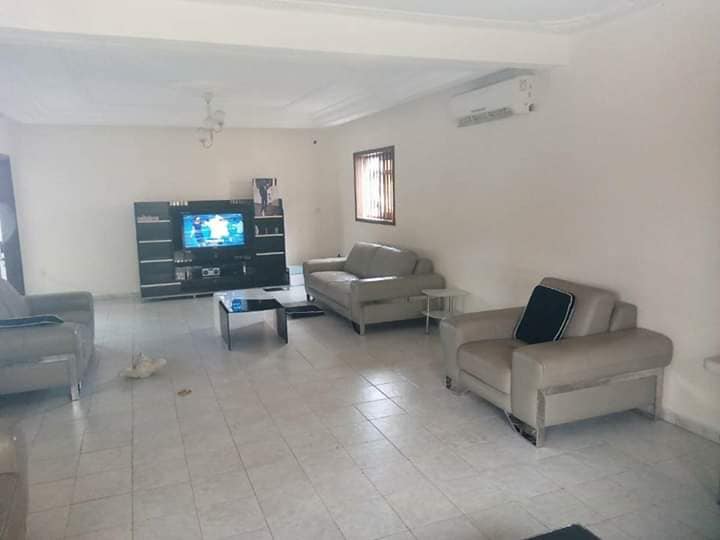 Maison (Villa) à vendre - Douala, Kotto, kotto - 1 salon(s), 5 chambre(s), 5 salle(s) de bains - 115 000 000 FCFA