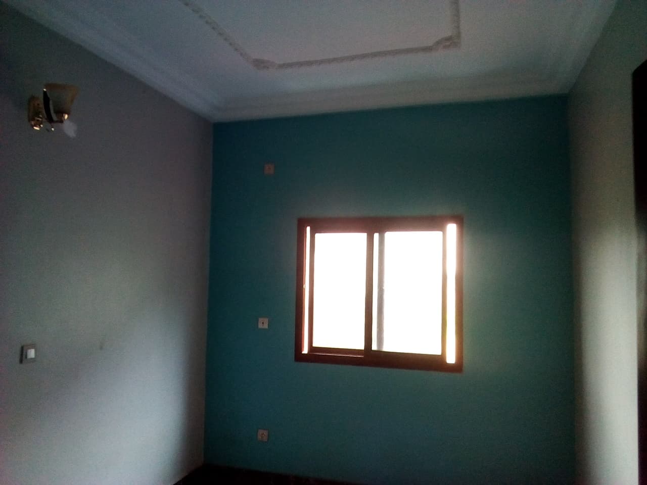 Apartment to rent - Yaoundé, Mfandena, pas loin de la carriere - 1 living room(s), 2 bedroom(s), 1 bathroom(s) - 200 000 FCFA / month