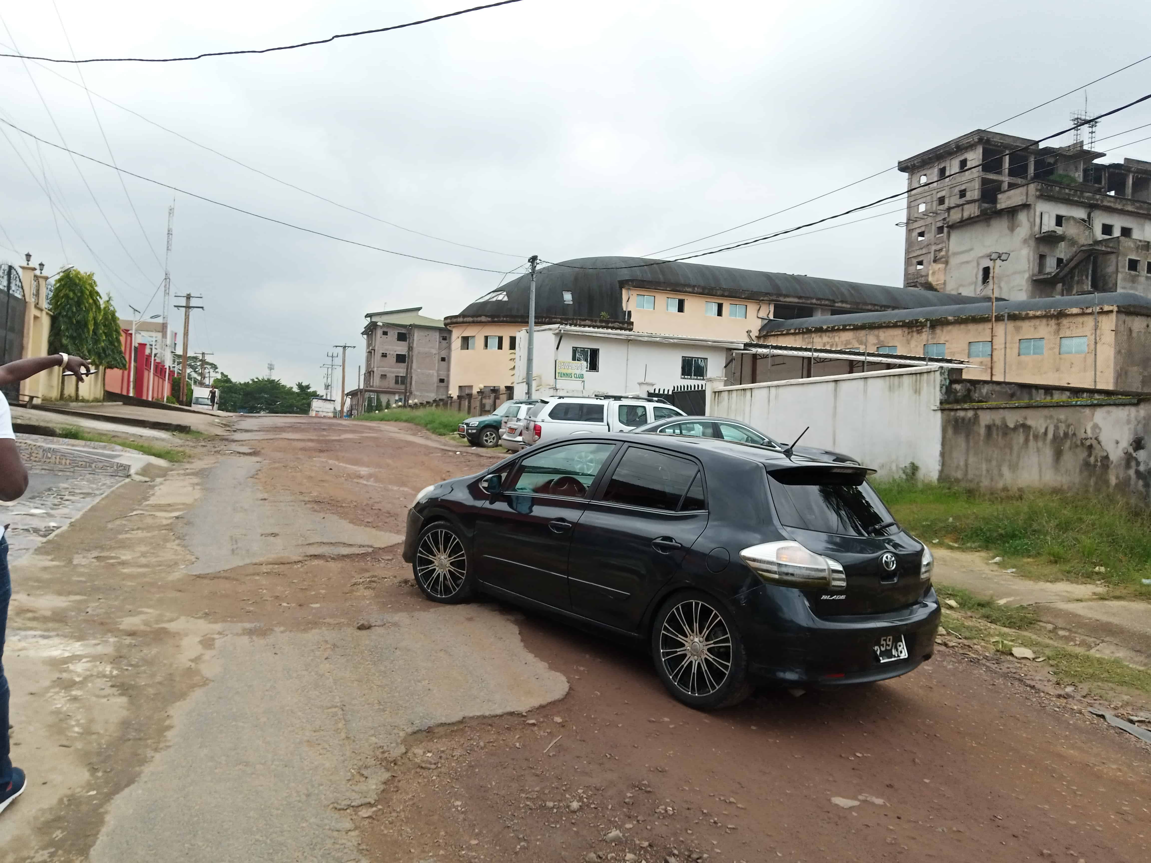 Terrain à vendre - Douala, Bonamoussadi, Denver non loin de la salle arèna - 500 m2 - 75 000 000 FCFA