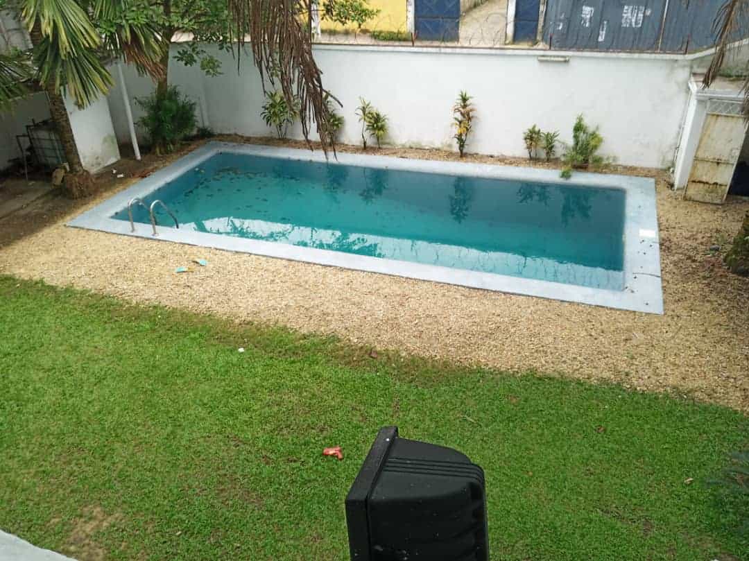 House (Villa) to rent - Douala, Bonapriso, Armée de l'air - 1 living room(s), 4 bedroom(s), 3 bathroom(s) - 2 500 000 FCFA / month