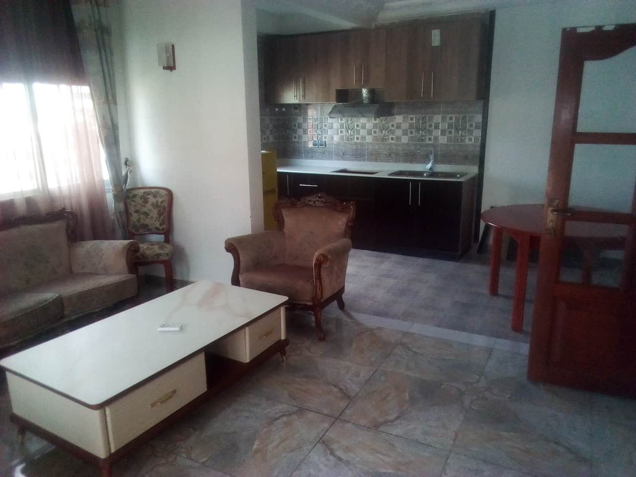 Apartment to rent - Yaoundé, Bastos, pas loin de meumi - 1 living room(s), 2 bedroom(s), 2 bathroom(s) - 800 000 FCFA / month