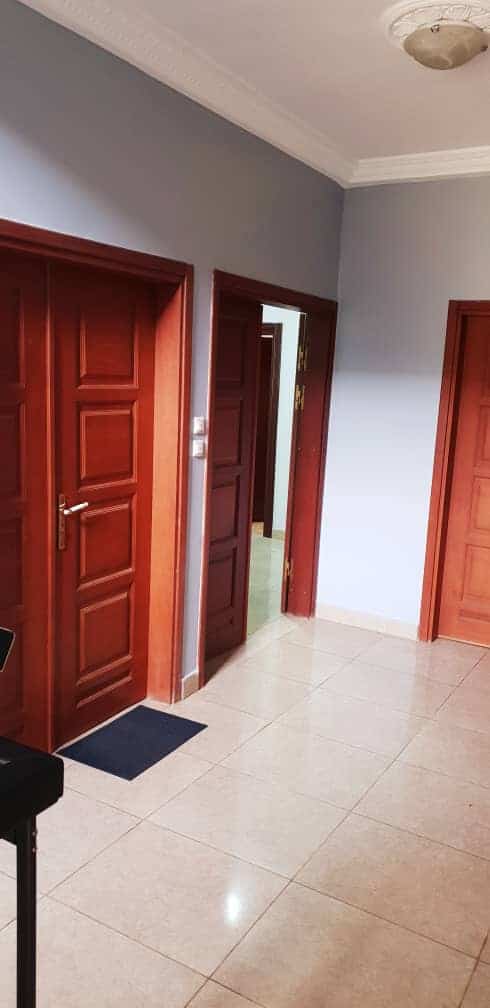 Apartment to rent - Yaoundé, Santa Barbara, Pas loin  de la sonel - 1 living room(s), 2 bedroom(s), 2 bathroom(s) - 265 000 FCFA / month