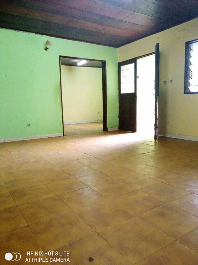 Maisons, villas, duplex, triplex à louer à Douala, Cameroun
