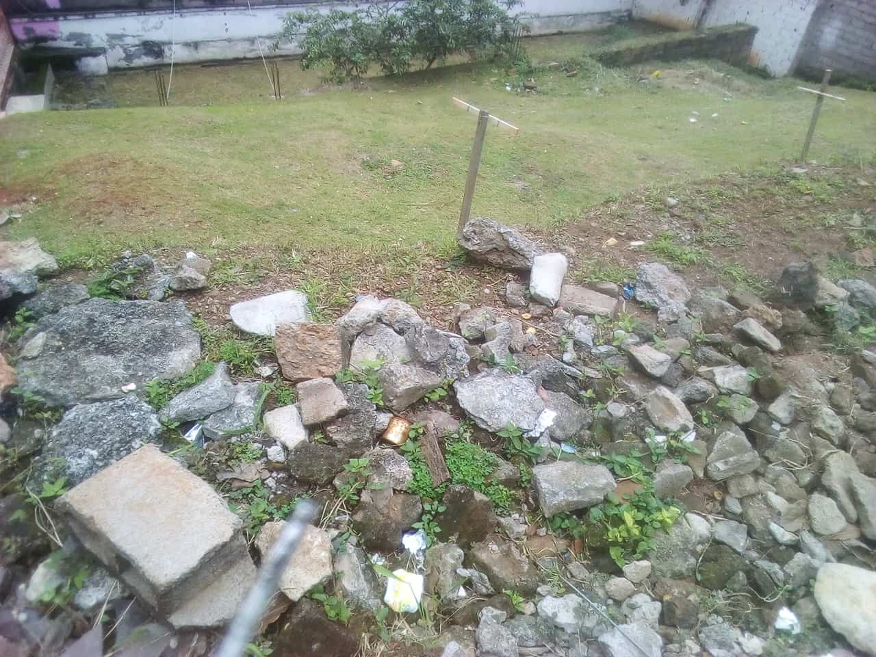 Terrain à vendre - Yaoundé, Bastos, pas loin de lambassade ditalie - 600 m2 - 200 000 000 FCFA