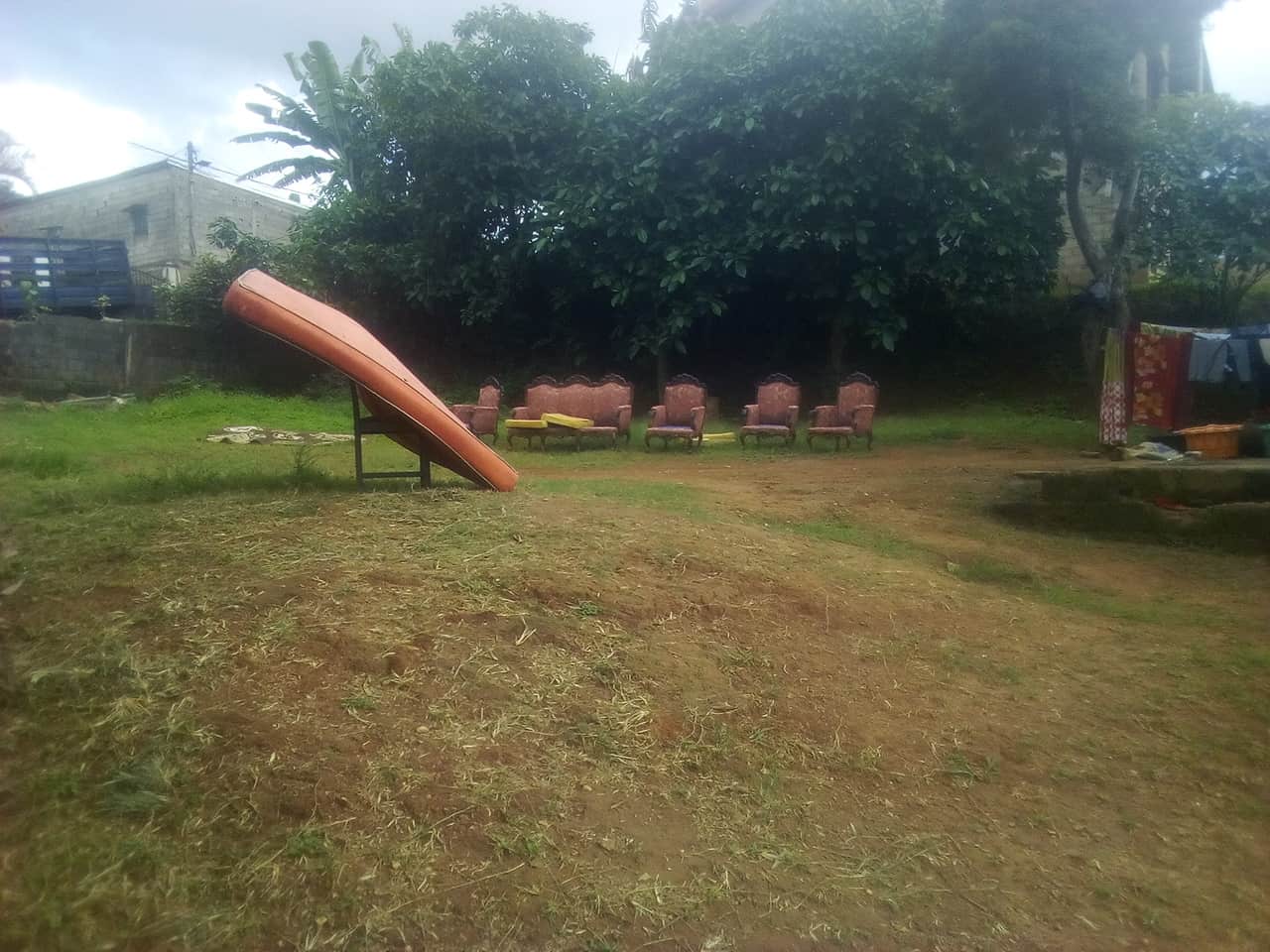 Terrain à vendre - Yaoundé, Ngousso, chapelle - 715 m2 - 30 000 000 FCFA