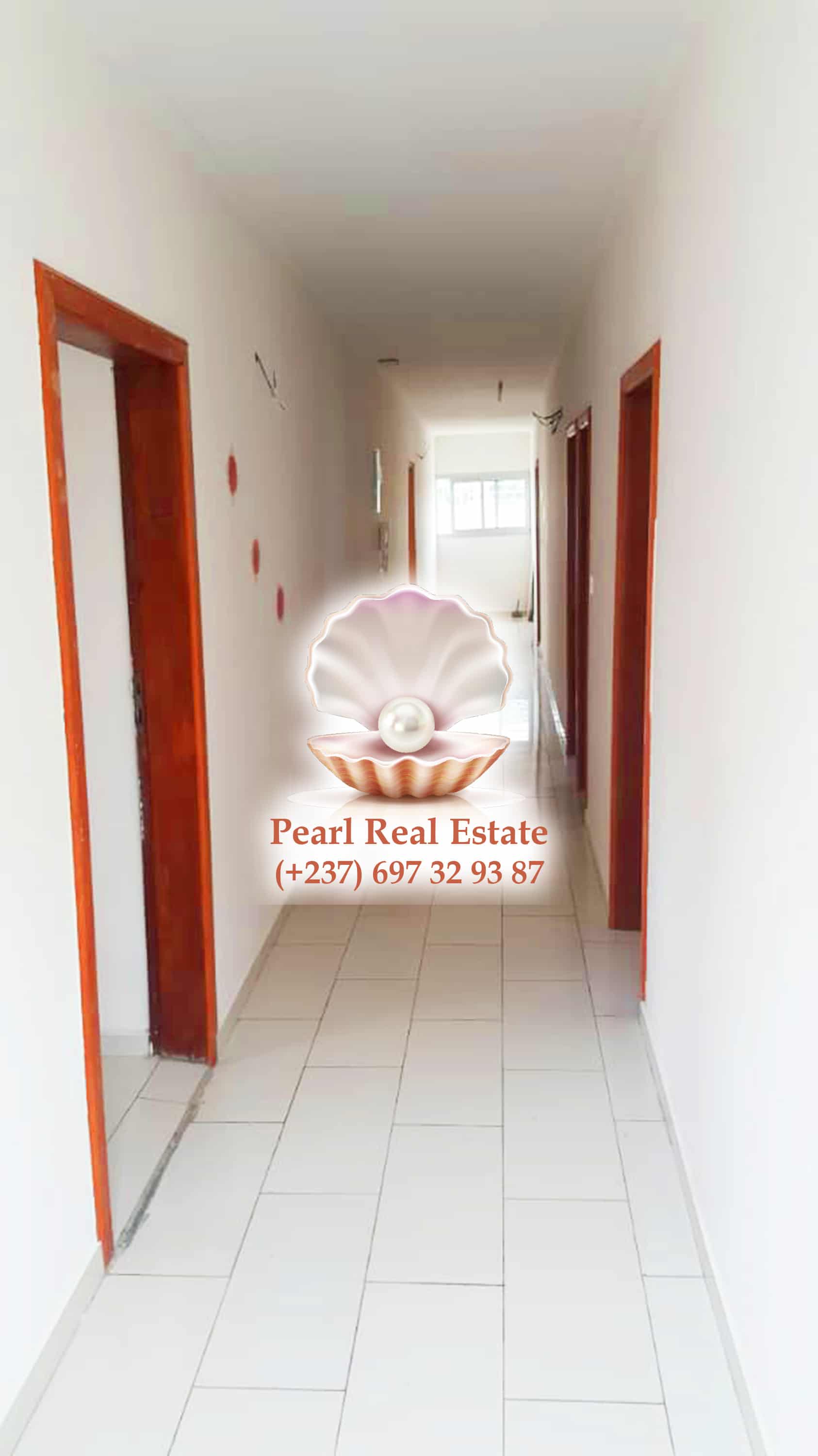Maison (Villa) à vendre - Yaoundé, Odza, Odza - 1 salon(s), 4 chambre(s), 3 salle(s) de bains - 80 000 000 FCFA