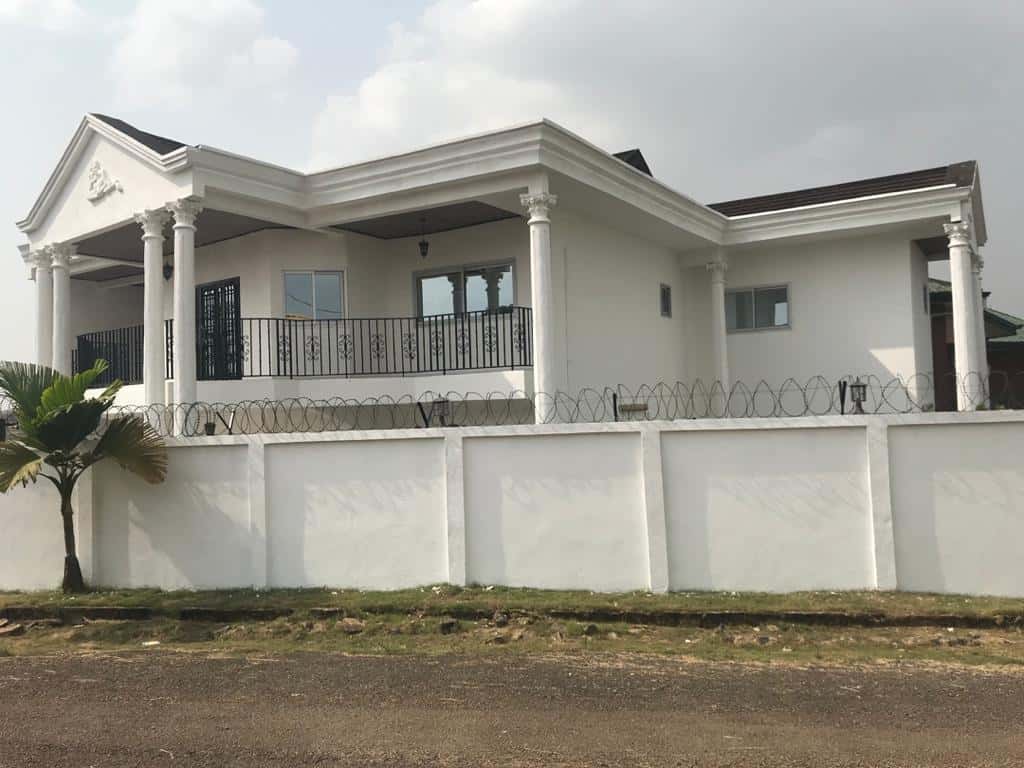 Maisons, villas, duplex, triplex à louer à Douala, Cameroun