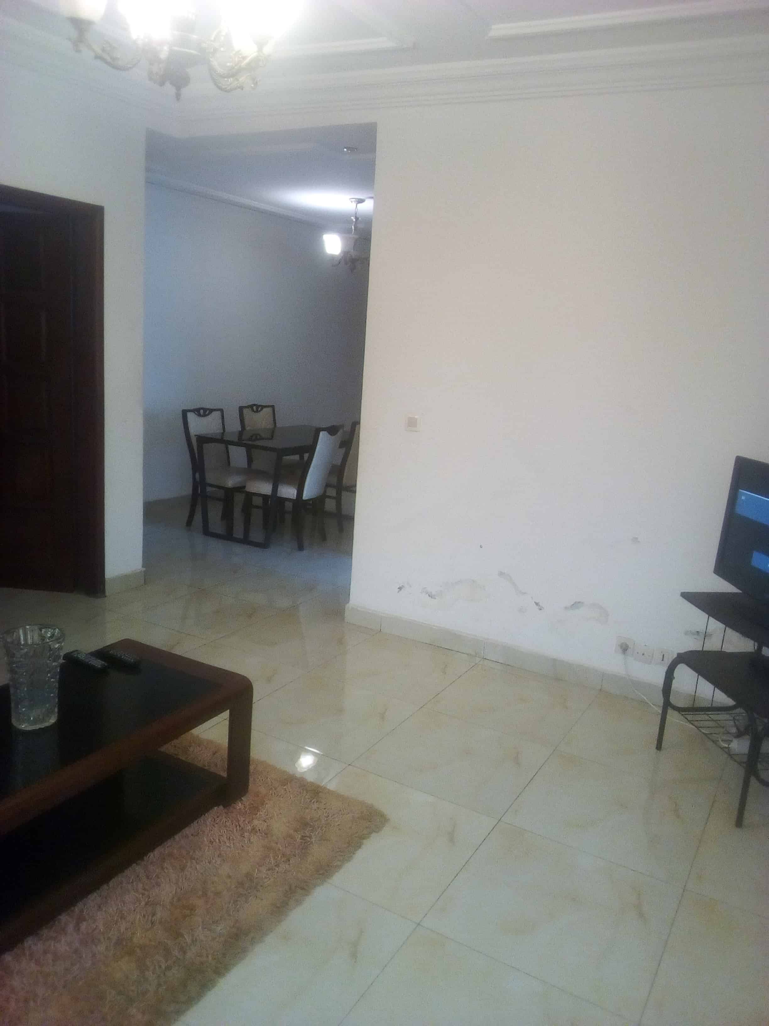 Apartment to rent - Yaoundé, Mfandena, A.foe(appartement non meublé) - 1 living room(s), 2 bedroom(s), 3 bathroom(s) - 350 000 FCFA / month