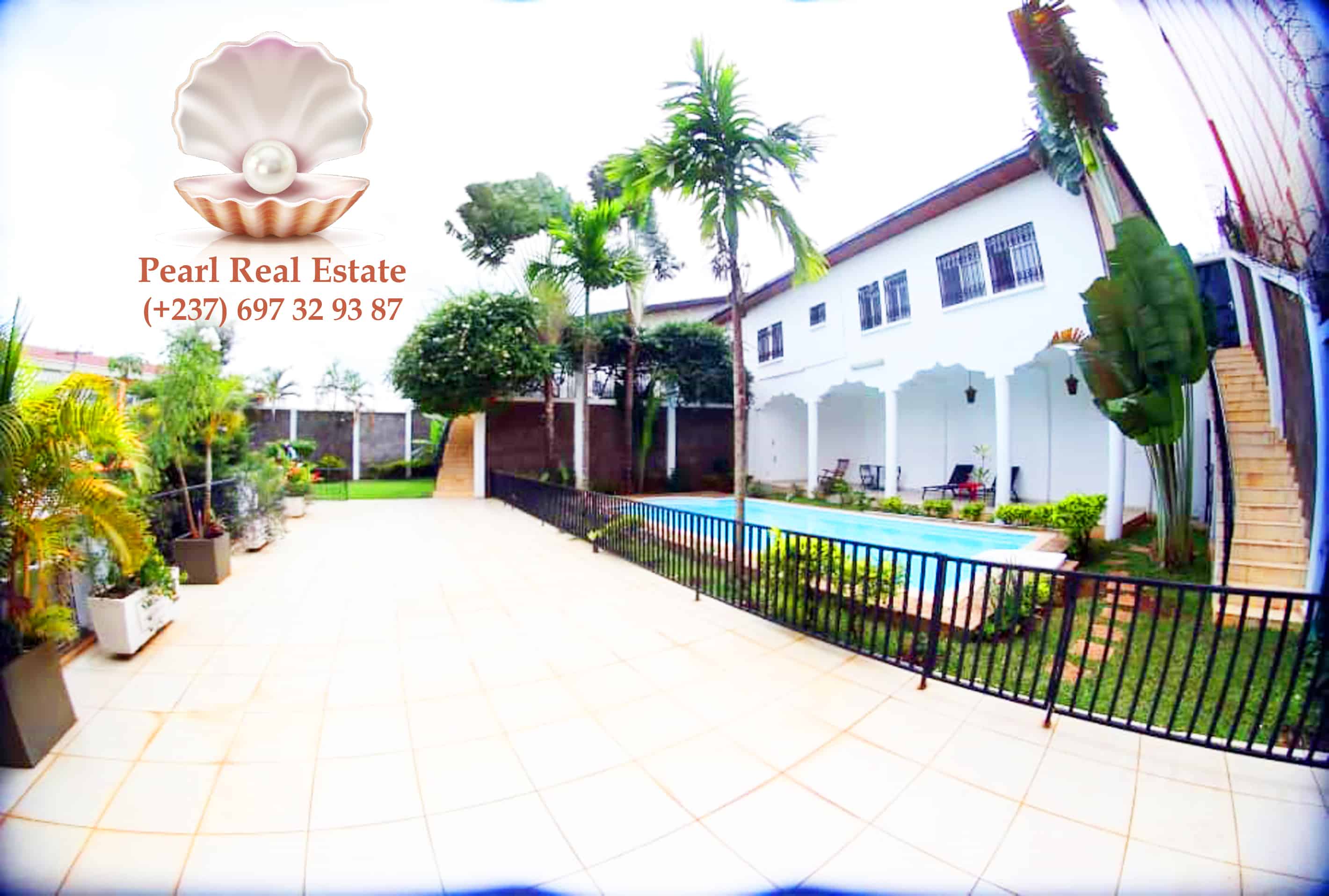Maison (Villa) à vendre - Yaoundé, Bastos, Bastos - 1 salon(s), 4 chambre(s), 3 salle(s) de bains - 500 000 000 FCFA