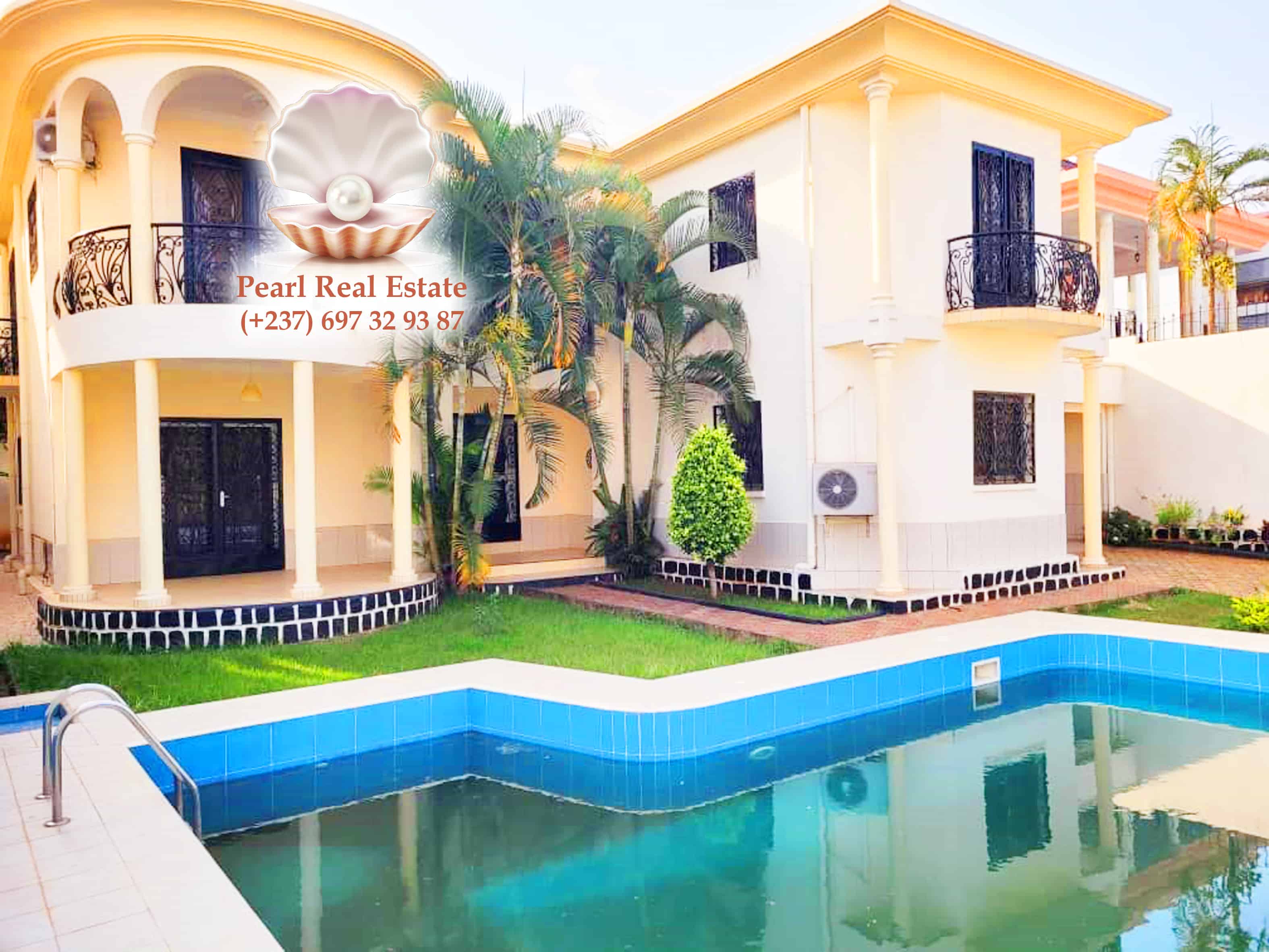Maison (Villa) à louer - Yaoundé, Bastos, Bastos - 1 salon(s), 4 chambre(s), 3 salle(s) de bains - 2 500 000 FCFA / mois