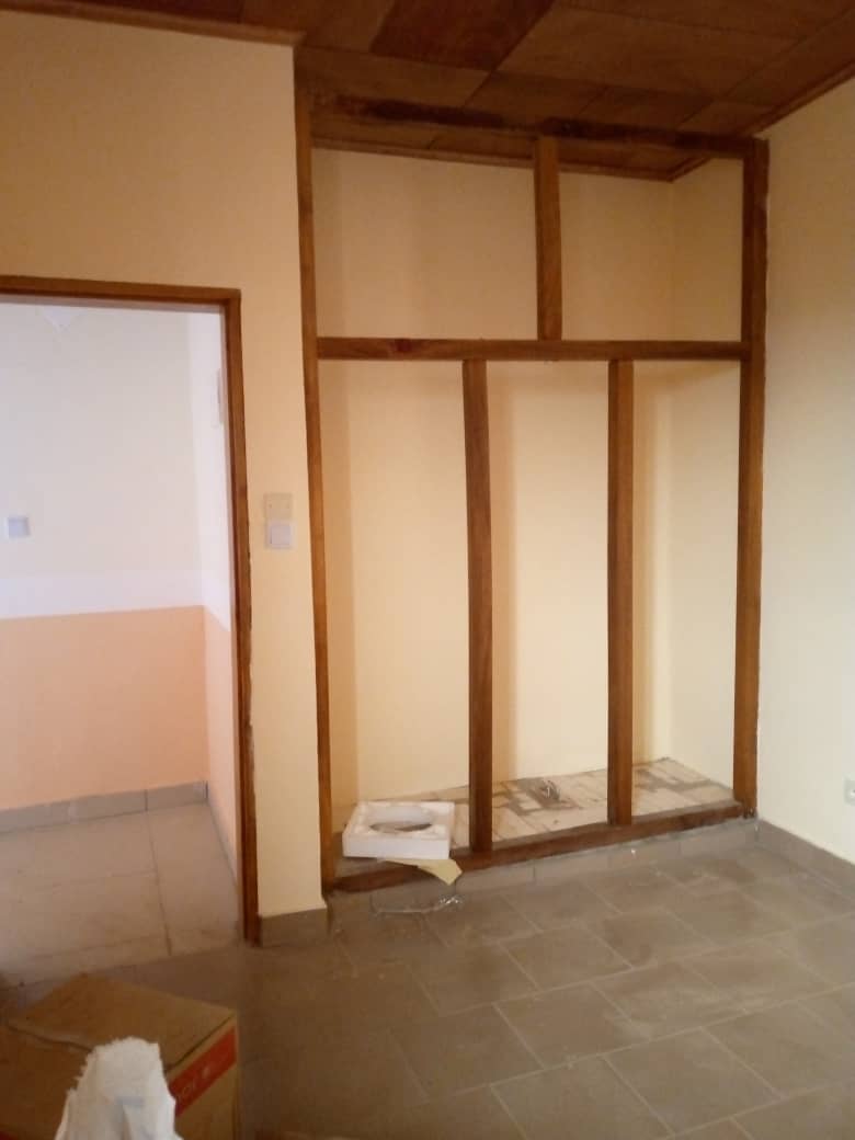 Apartment to rent - Yaoundé, Ngousso, Hôtel le paradis - 1 living room(s), 1 bedroom(s), 2 bathroom(s) - 100 000 FCFA / month