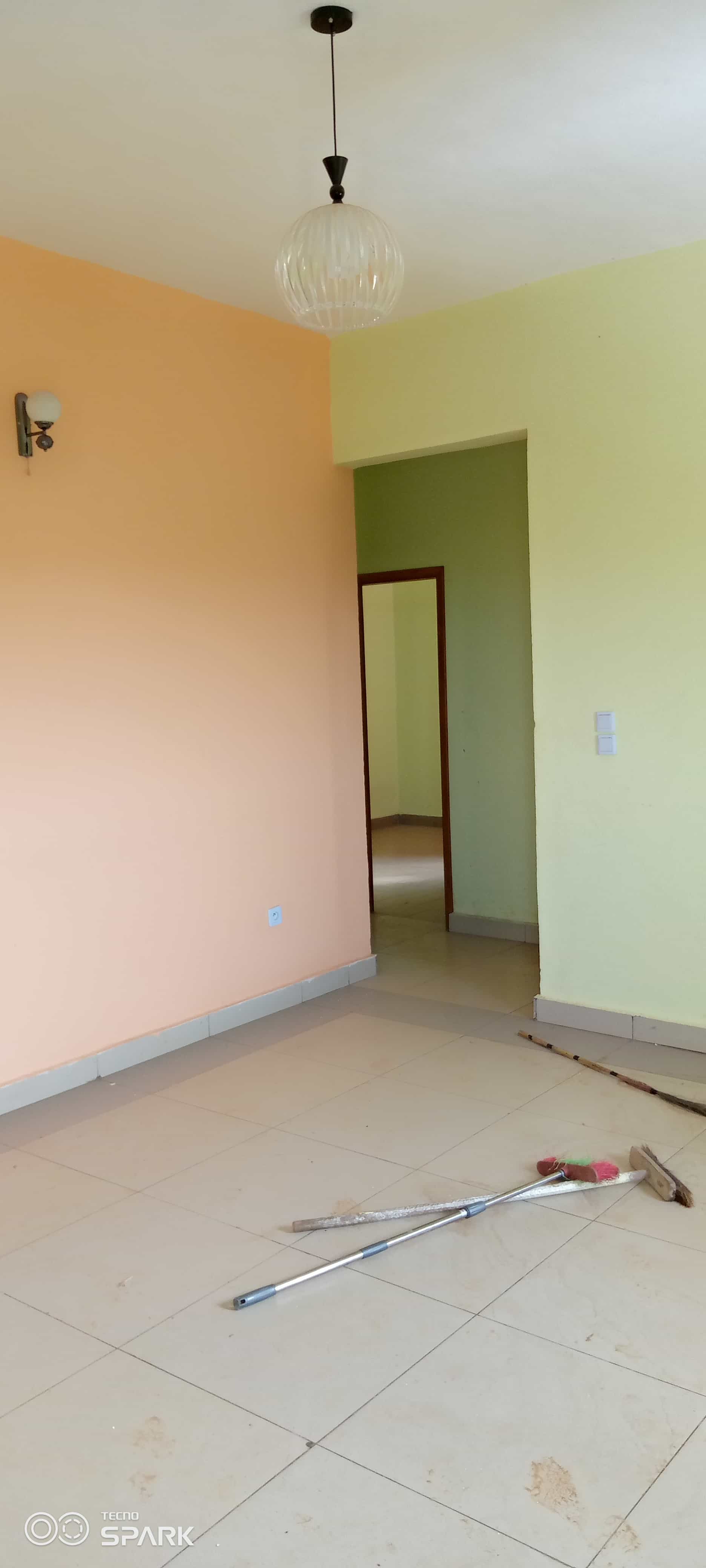 Apartment to rent - Yaoundé, Ngousso, Hôtel le paradis - 1 living room(s), 2 bedroom(s), 2 bathroom(s) - 130 000 FCFA / month