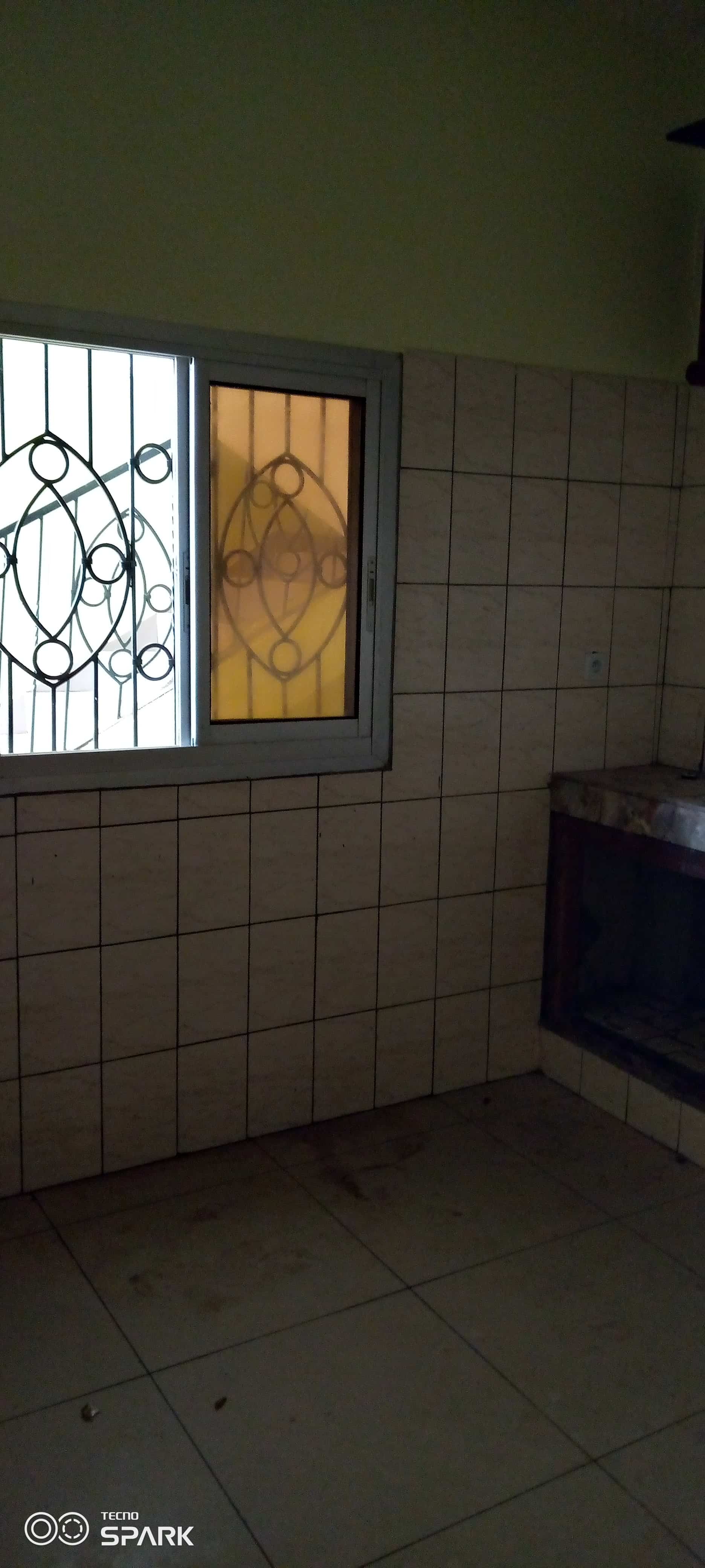 Apartment to rent - Yaoundé, Ngousso, Hôtel le paradis - 1 living room(s), 2 bedroom(s), 2 bathroom(s) - 130 000 FCFA / month