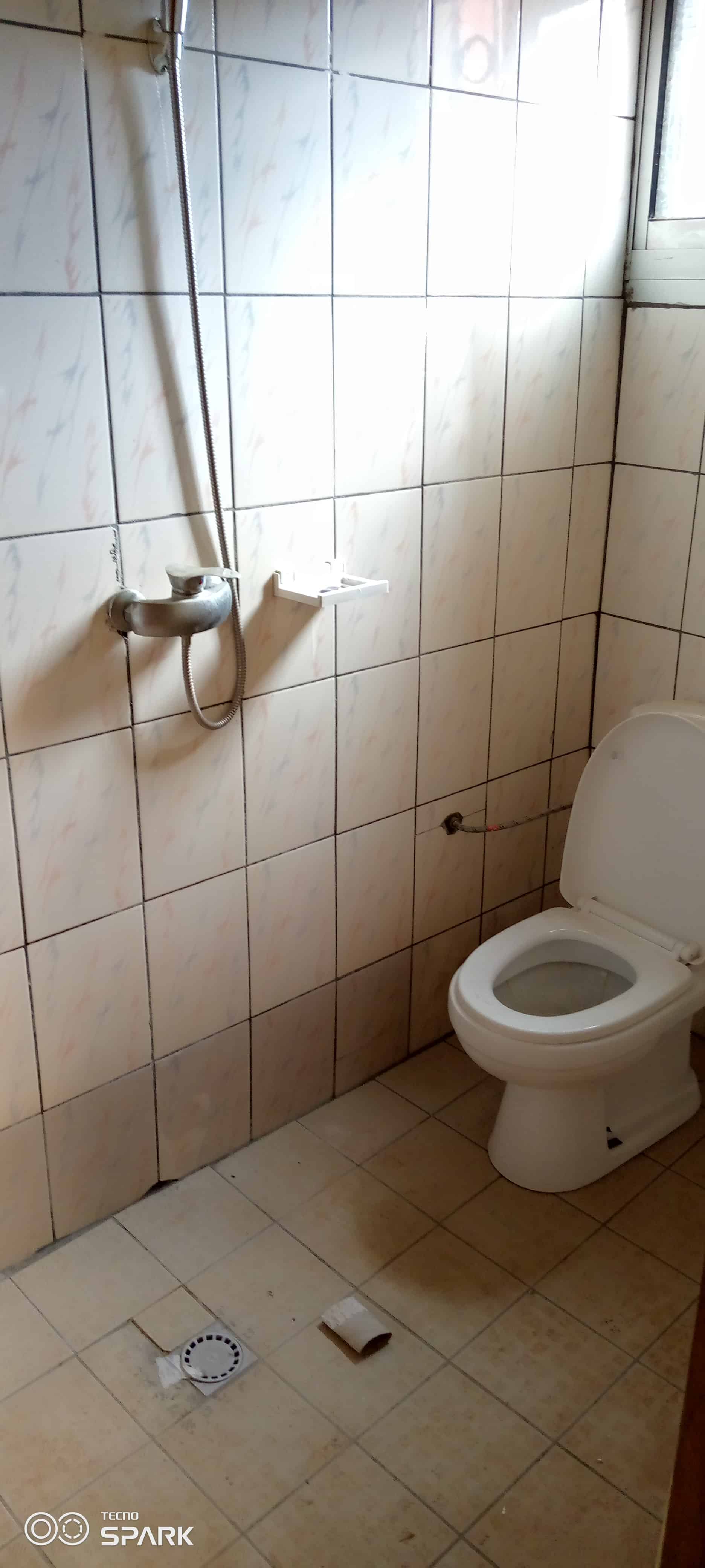 Apartment to rent - Yaoundé, Ngousso, Hôtel le paradis - 1 living room(s), 2 bedroom(s), 2 bathroom(s) - 130 000 FCFA / month