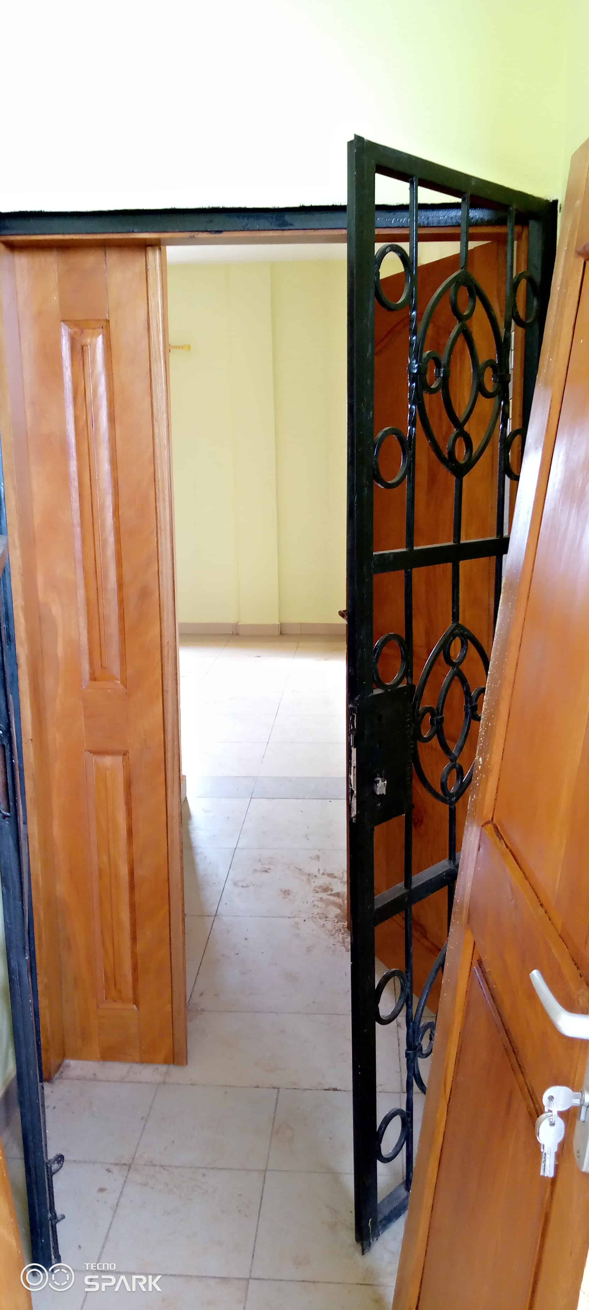 Apartment to rent - Yaoundé, Ngousso, Hôtel le paradis - 1 living room(s), 2 bedroom(s), 2 bathroom(s) - 130 000 FCFA / month