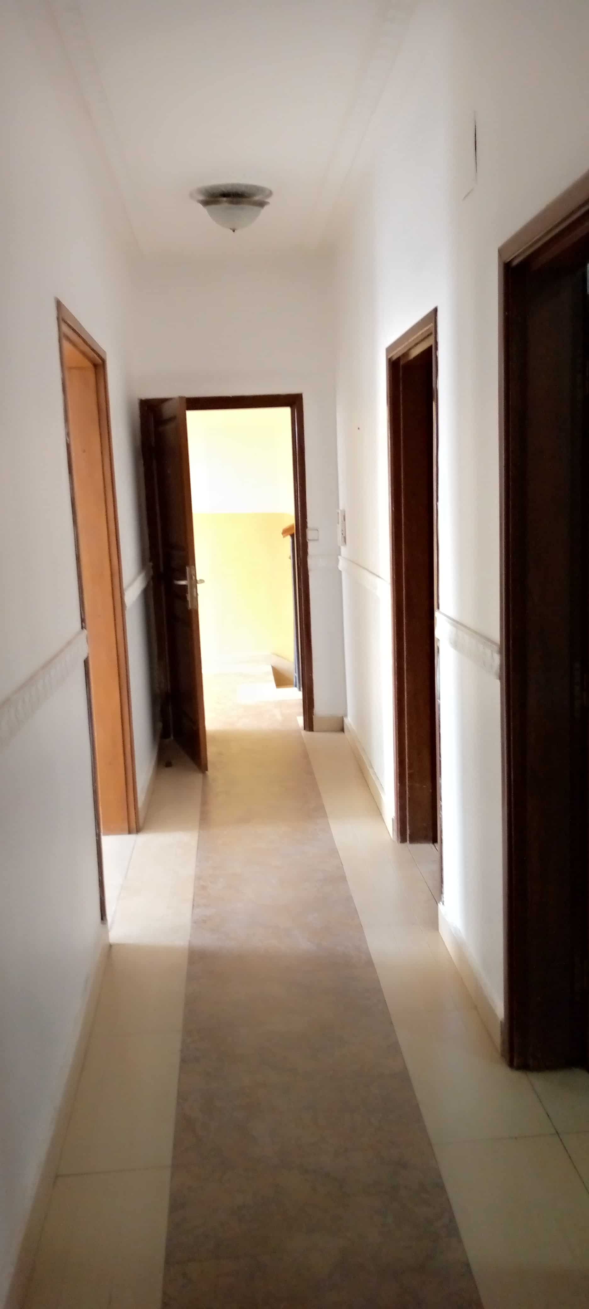 Apartment to rent - Yaoundé, Bastos, Dragage - 1 living room(s), 2 bedroom(s), 2 bathroom(s) - 320 000 FCFA / month