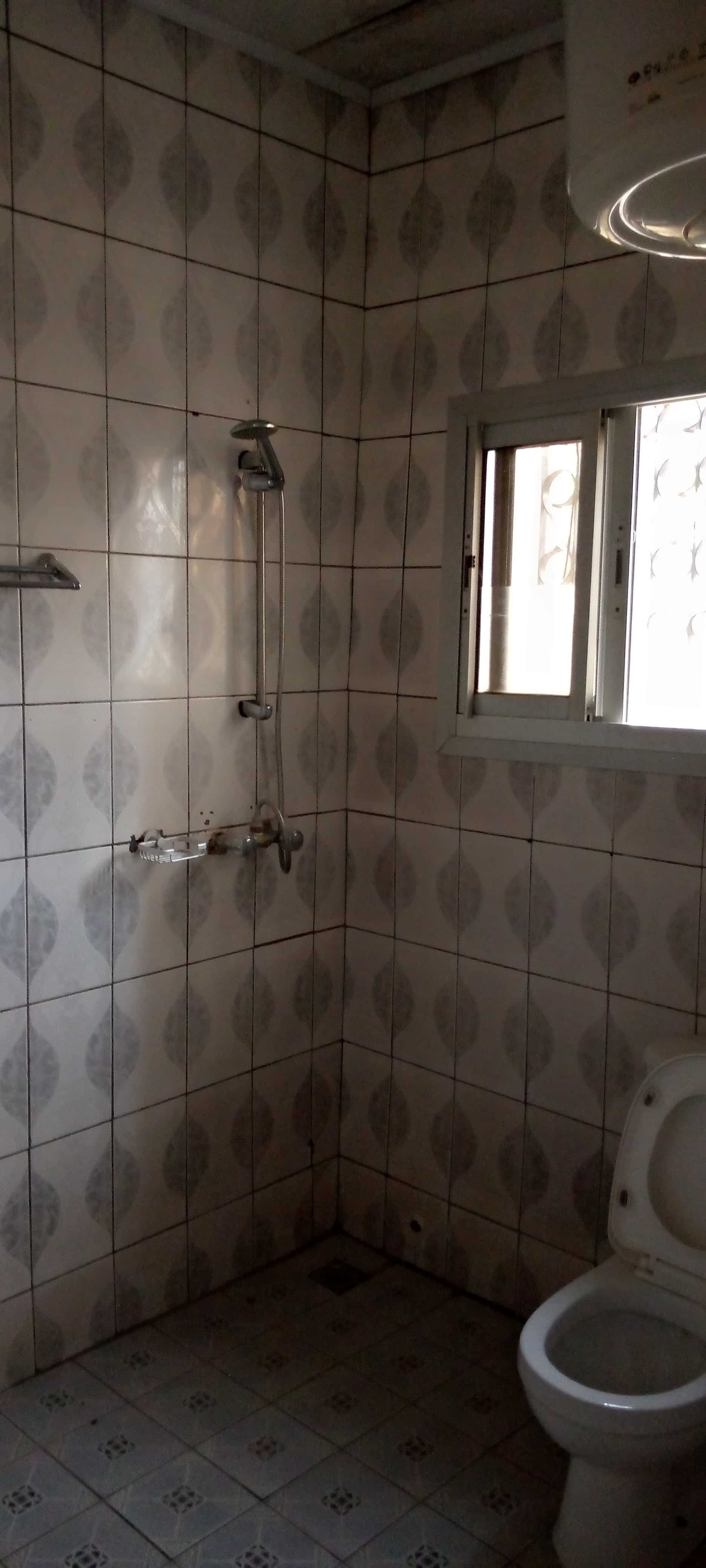 Apartment to rent - Yaoundé, Bastos, Dragage - 1 living room(s), 2 bedroom(s), 2 bathroom(s) - 320 000 FCFA / month