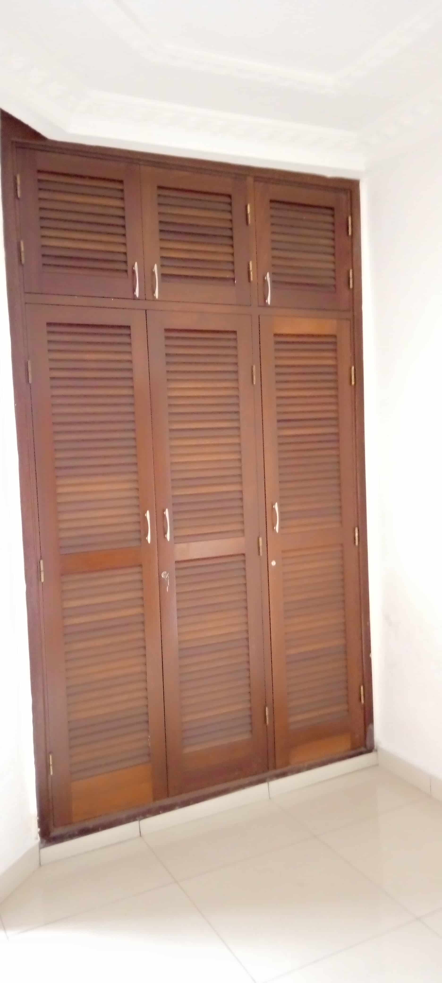 Apartment to rent - Yaoundé, Bastos, Dragage - 1 living room(s), 2 bedroom(s), 2 bathroom(s) - 320 000 FCFA / month