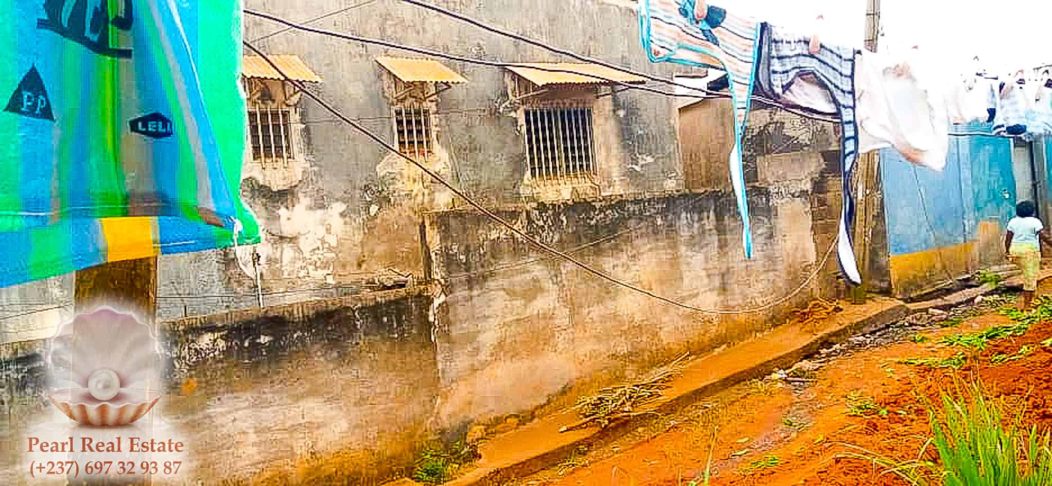 Maison (Villa) à vendre - Yaoundé, Emana, Borne fontaine - 1 salon(s), 4 chambre(s), 3 salle(s) de bains - 40 000 000 FCFA