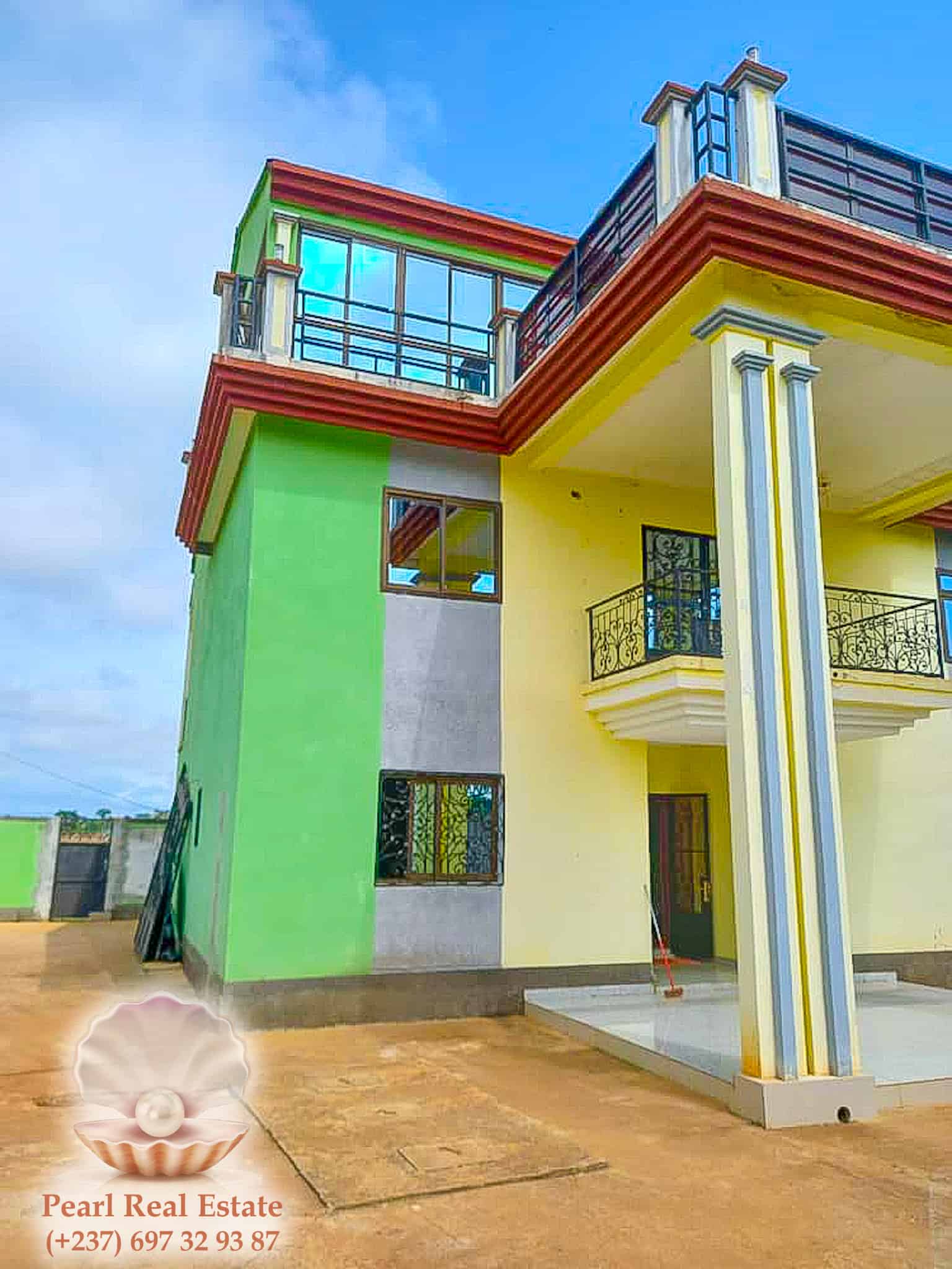 Maison (Villa) à vendre à Yaoundé, Odza 4 chambres 130 000 000 FCFA