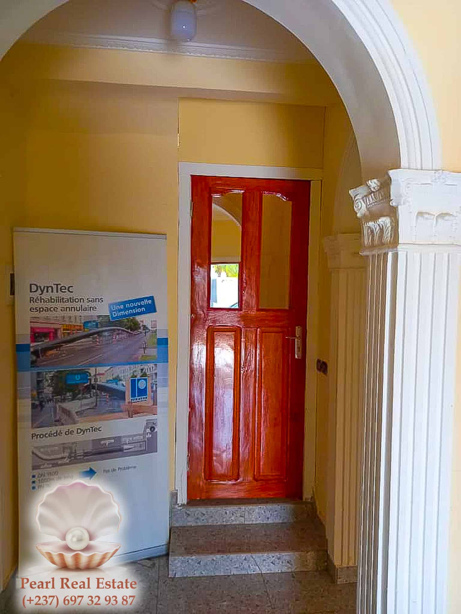 Maison (Villa) à vendre - Yaoundé, Odza, Borne 10 - 1 salon(s), 4 chambre(s), 3 salle(s) de bains - 130 000 000 FCFA