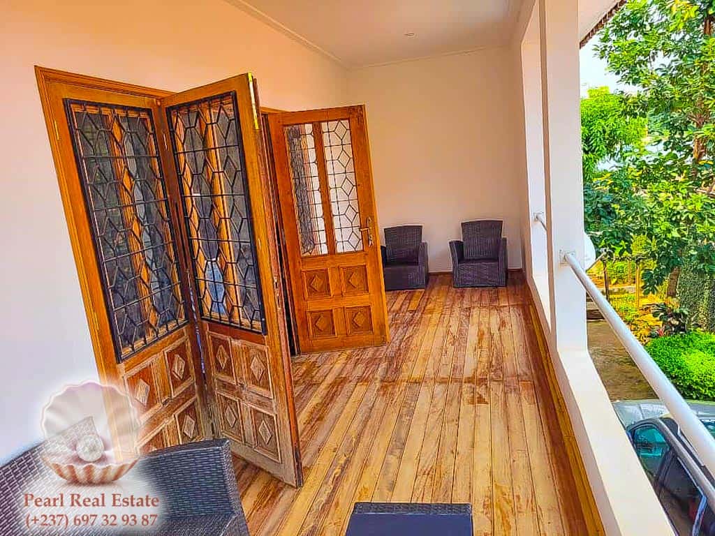 Maison (Villa) à louer - Yaoundé, Bastos, Bastos - 1 salon(s), 4 chambre(s), 3 salle(s) de bains - 1 800 000 FCFA / mois