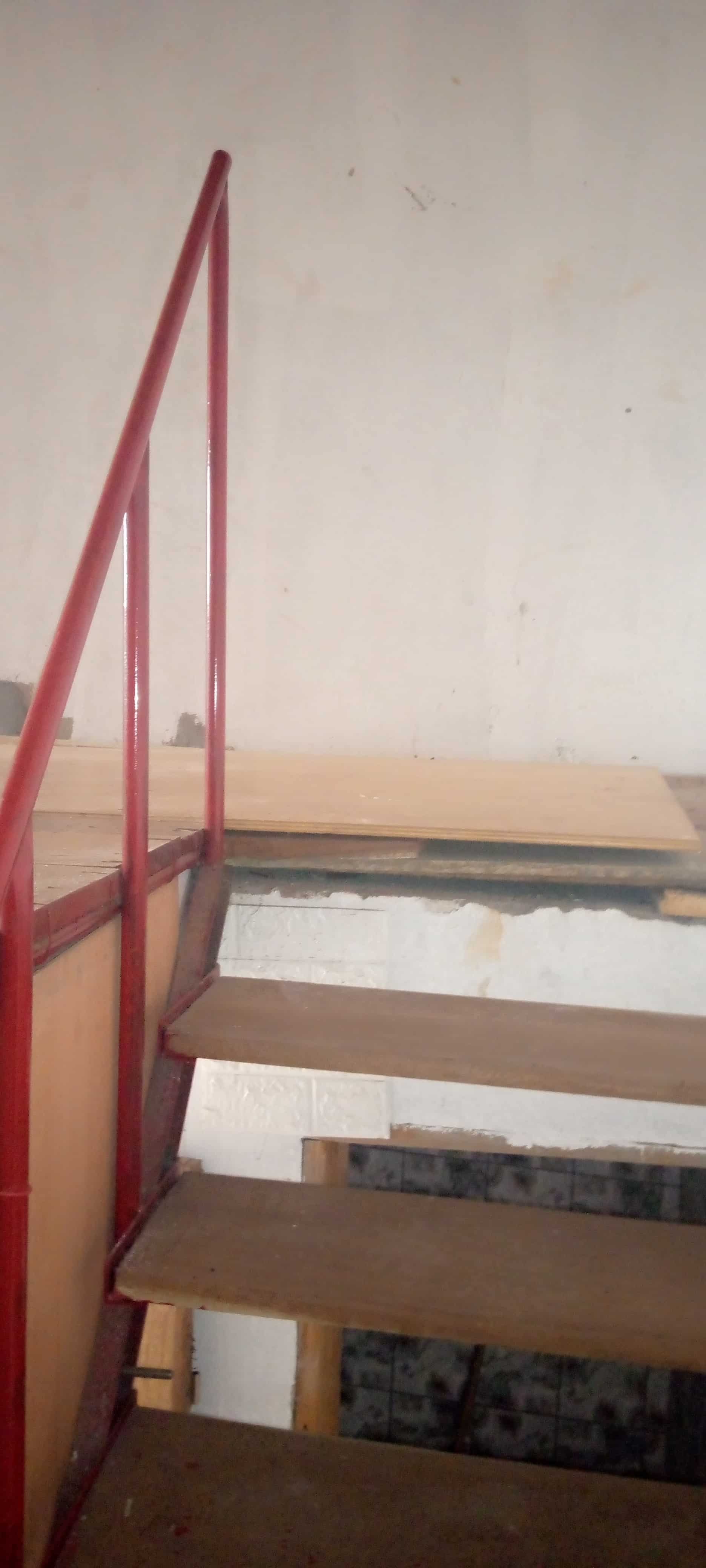 Boutique à louer à Yaoundé, Bastos, Pas loin de casino - 69 m2 - 300 000 FCFA