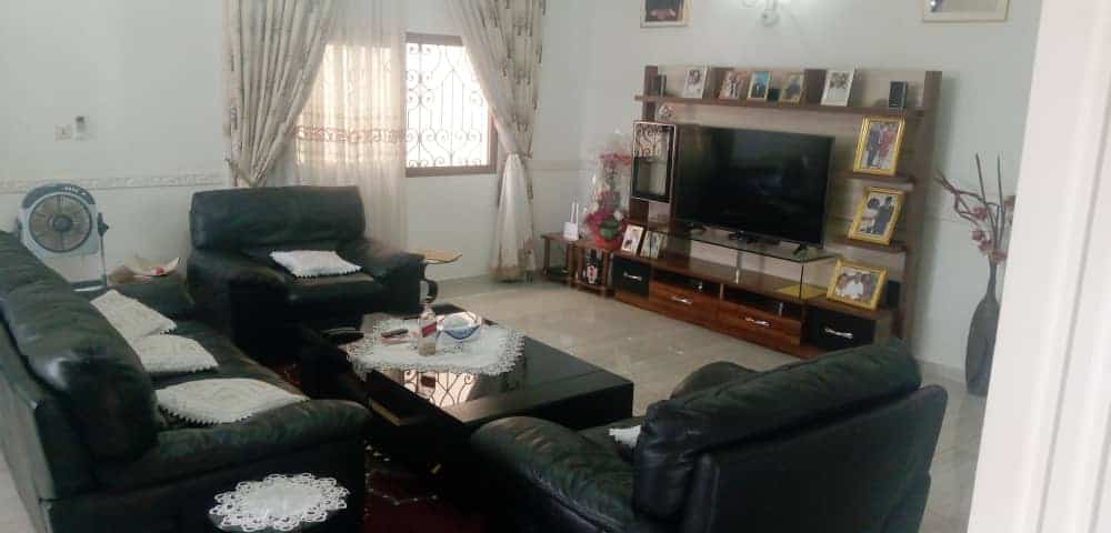 Maison (Duplex) à vendre - Yaoundé, Odza, Koweït city - 2 salon(s), 5 chambre(s), 5 salle(s) de bains - 150 000 000 FCFA