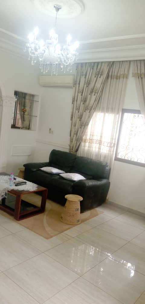 Maison (Duplex) à vendre - Yaoundé, Odza, Koweït city - 2 salon(s), 5 chambre(s), 5 salle(s) de bains - 150 000 000 FCFA