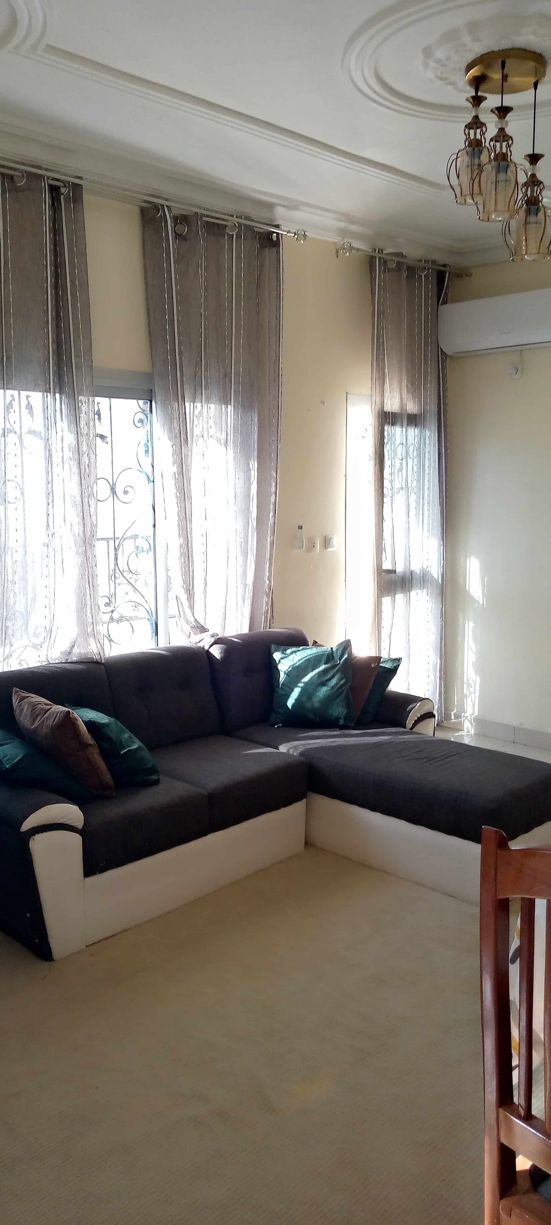 Apartment to rent - Yaoundé, Bastos, Résidence Nigeria - 1 living room(s), 1 bedroom(s), 2 bathroom(s) - 500 000 FCFA / month