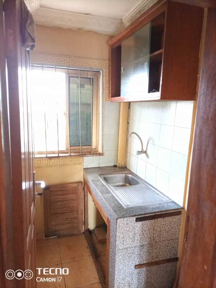Appartement à louer - Douala, Ndogbong, Ndogbong - 1 salon(s), 1 chambre(s), 1 salle(s) de bains - 85 000 FCFA / mois