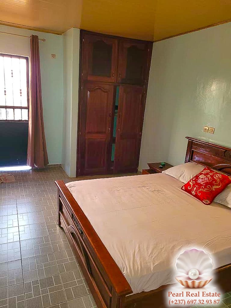 Appartement à louer - Yaoundé, Bastos, Dragages - 1 salon(s), 2 chambre(s), 1 salle(s) de bains - 200 000 FCFA / mois