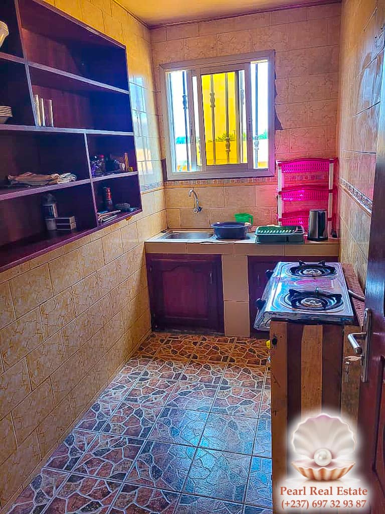 Appartement à louer - Yaoundé, Bastos, Dragages - 1 salon(s), 2 chambre(s), 1 salle(s) de bains - 200 000 FCFA / mois