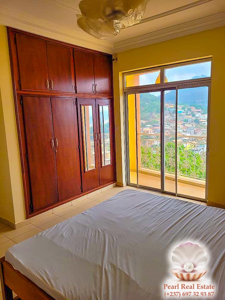 Apartment to rent - Yaoundé, Bastos, Bastos - 1 living room(s), 2 bedroom(s), 1 bathroom(s) - 500 000 FCFA / month