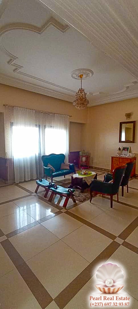House (Villa) for sale - Yaoundé, Ngousso, Carrefour hôtel le Paradis - 1 living room(s), 4 bedroom(s), 3 bathroom(s) - 150 000 000 FCFA / month