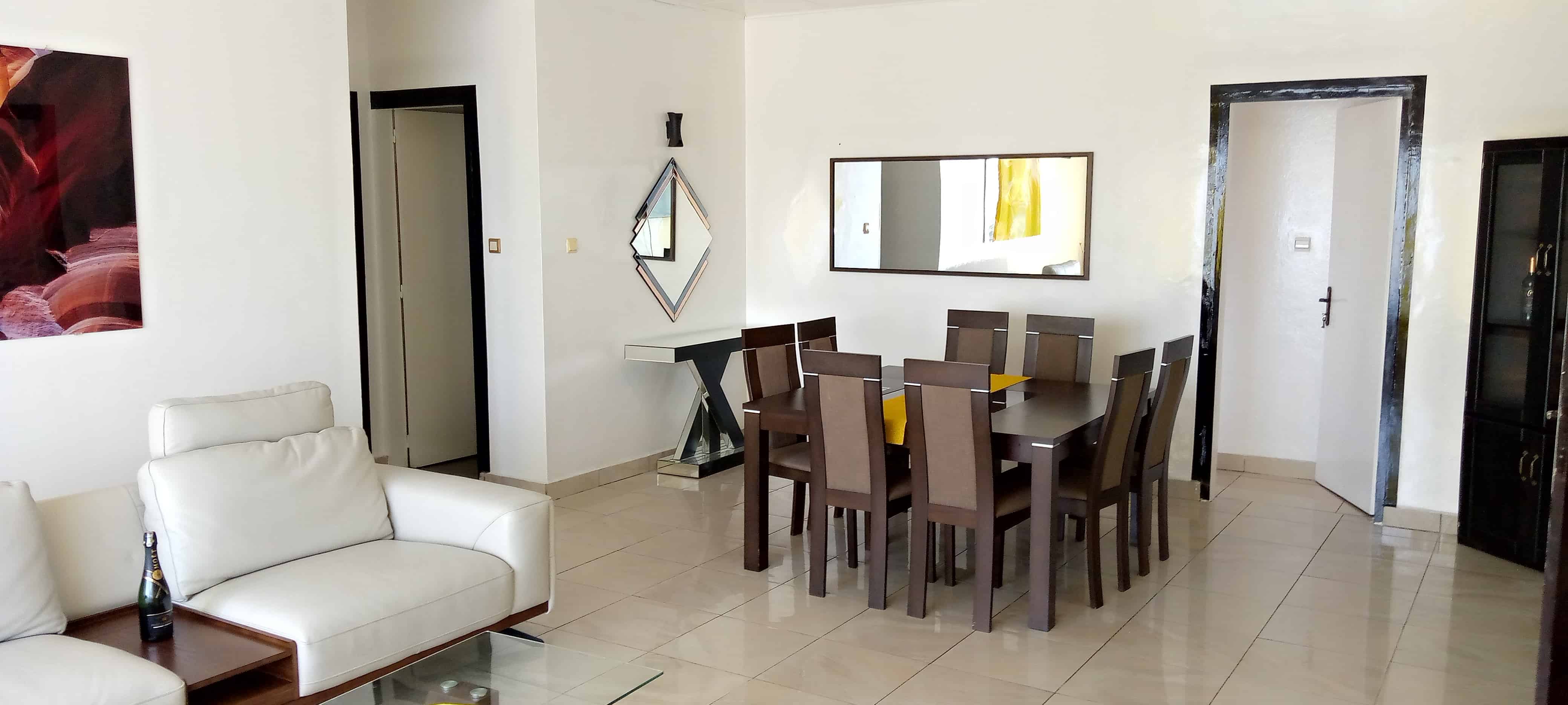 Apartment to rent - Yaoundé, Bastos, Bastos - 1 living room(s), 3 bedroom(s), 3 bathroom(s) - 1 300 000 FCFA / month