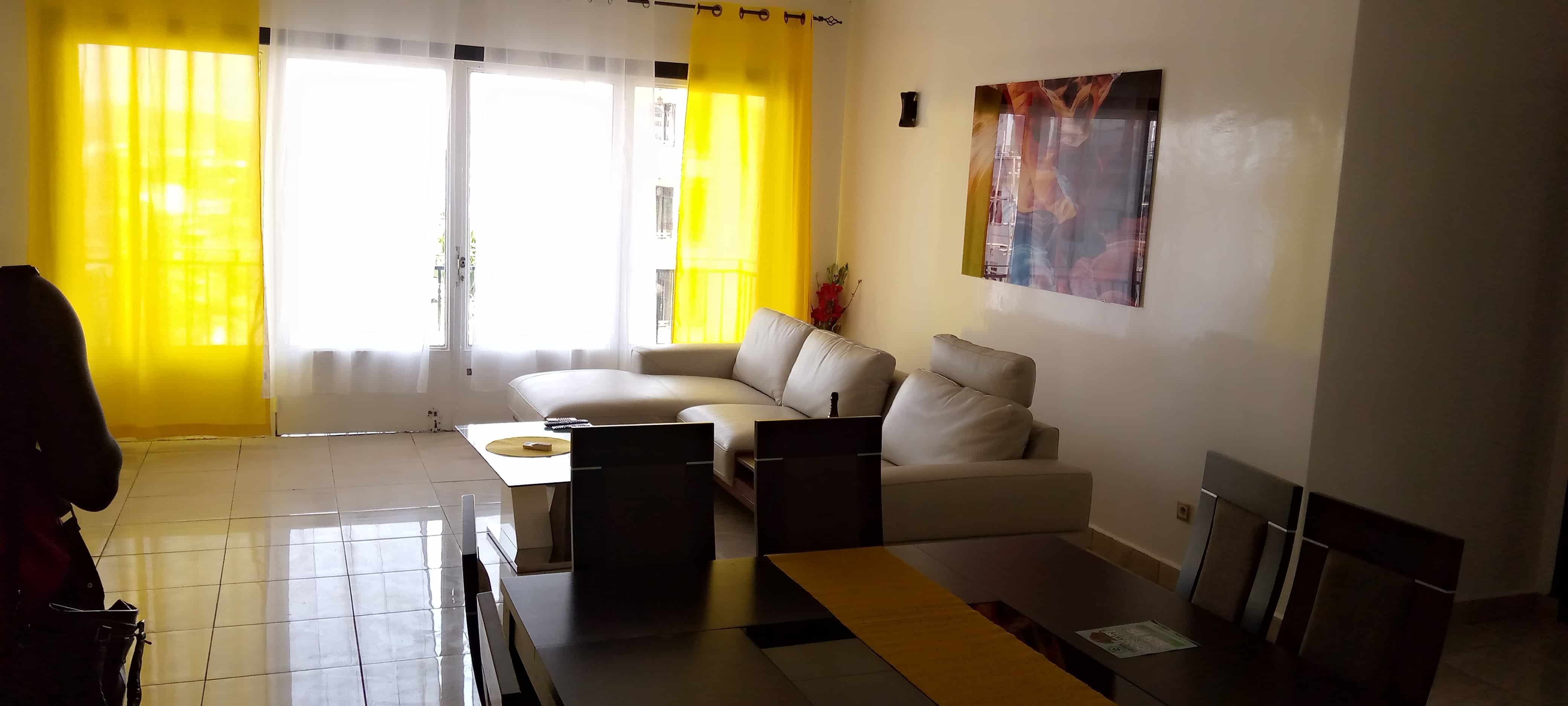 Apartment to rent - Yaoundé, Bastos, Bastos - 1 living room(s), 3 bedroom(s), 3 bathroom(s) - 1 300 000 FCFA / month