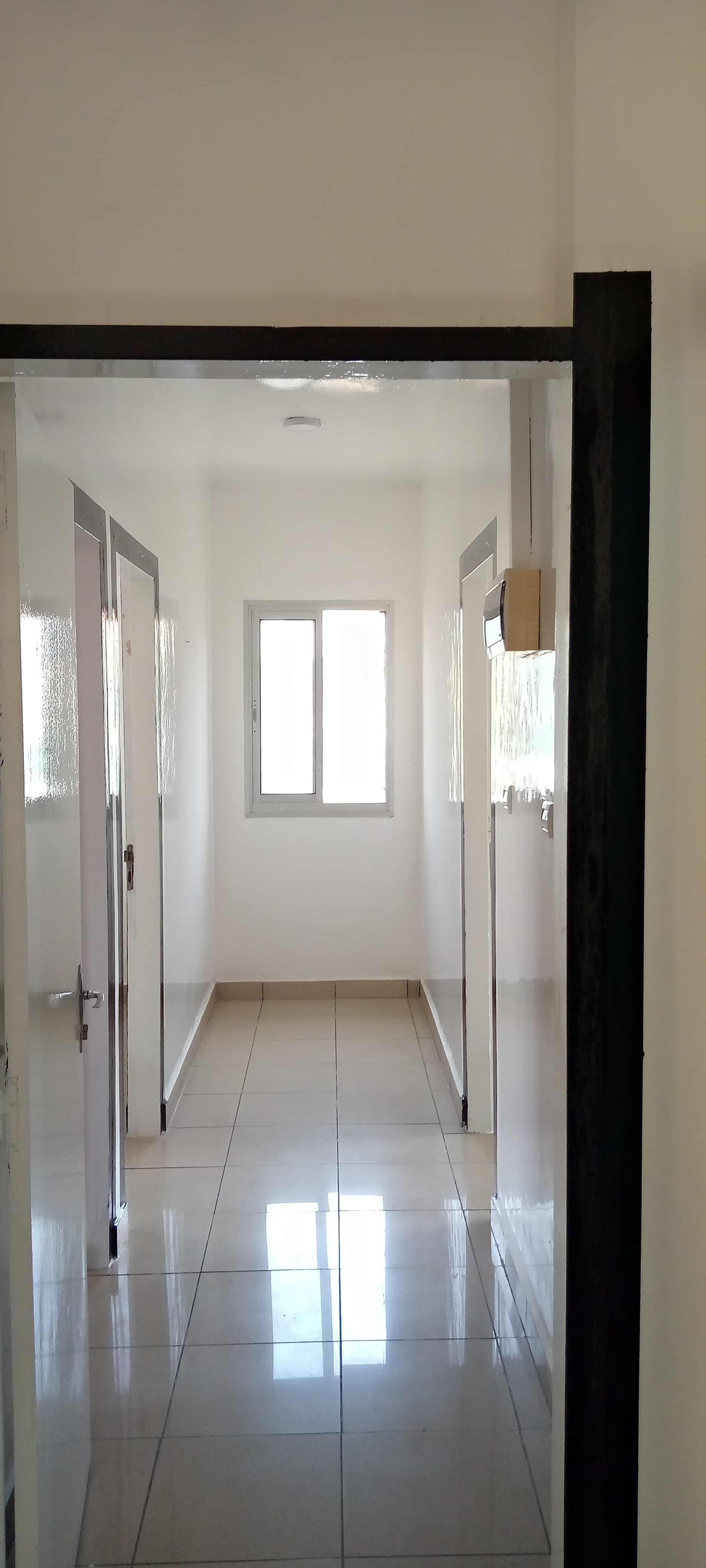 Apartment to rent - Yaoundé, Bastos, Bastos - 1 living room(s), 3 bedroom(s), 3 bathroom(s) - 1 300 000 FCFA / month