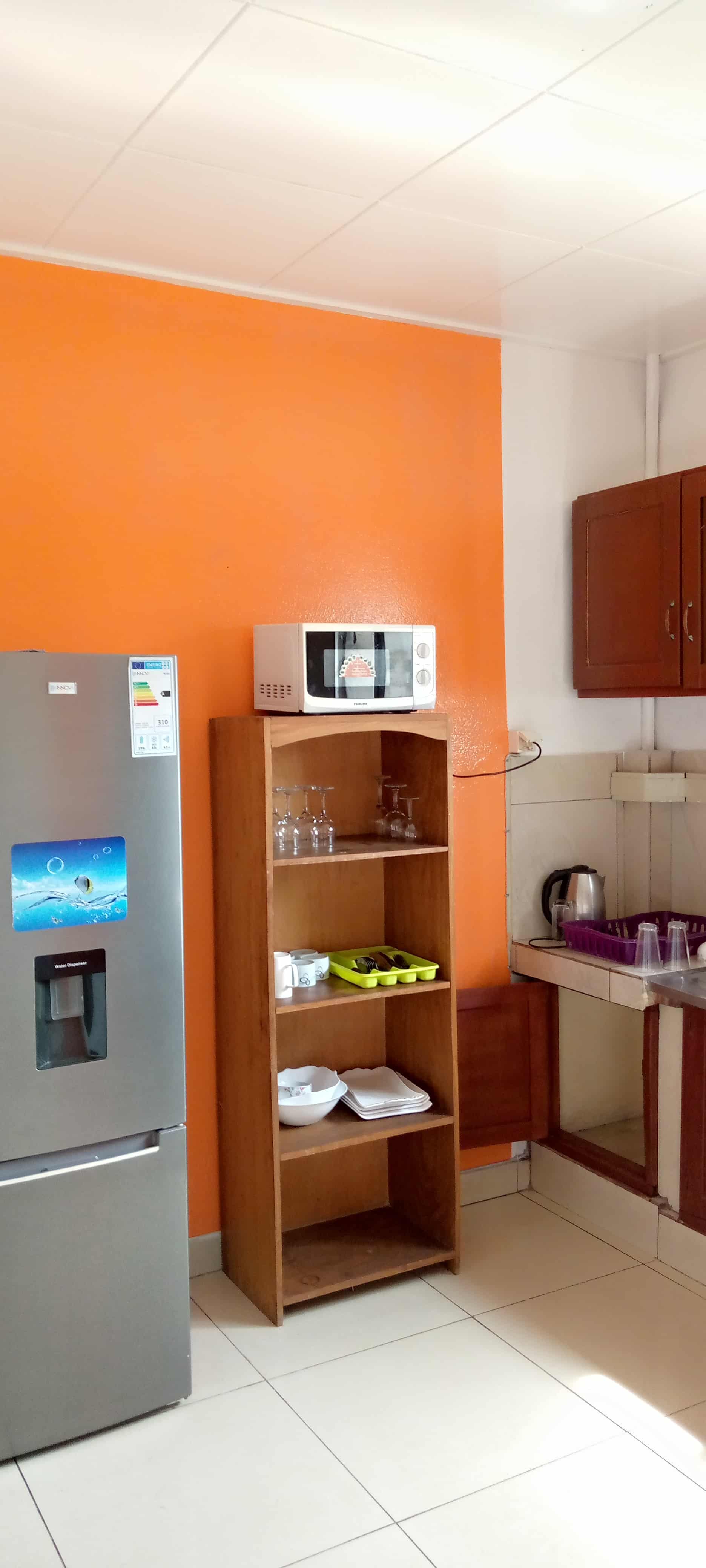 Apartment to rent - Yaoundé, Bastos, Bastos - 1 living room(s), 3 bedroom(s), 3 bathroom(s) - 1 300 000 FCFA / month