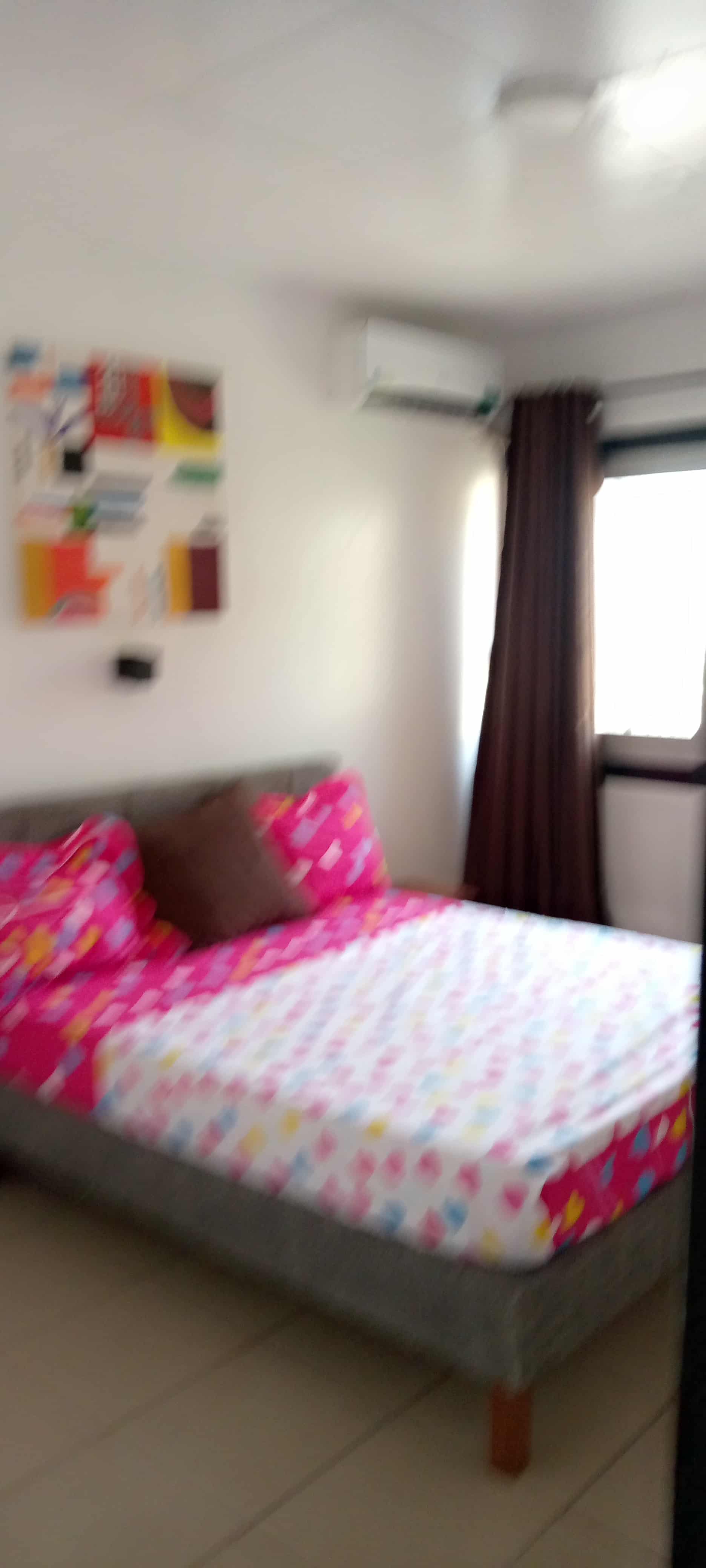 Apartment to rent - Yaoundé, Bastos, Bastos - 1 living room(s), 3 bedroom(s), 3 bathroom(s) - 1 300 000 FCFA / month